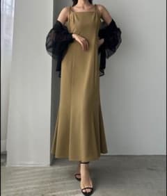 リボンセミマーメイドキャミワンピース ダークベージュ Louereのサムネイル