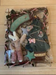Many マニー うさぎのクリスマスリース（限定品）希少