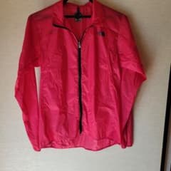 THE NORTH FACE ピンク ウィンドブレーカーのサムネイル