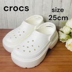✨新品✨【crocs】クロックス 厚底 サンダル 白 - メルカリ