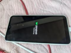 arrows ホワイト Android スマートフォン本体のサムネイル