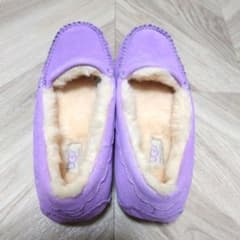 UGG アンスレー・モカシン ボダシャス（ラベンダー色） - メルカリ