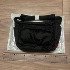 UNIQLO ノベルティーバッグのサムネイル