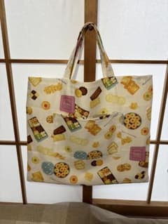 お菓子デザインのトートバッグのサムネイル