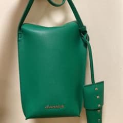 ジーナシス　グリーン　ショルダーバッグ　美品のサムネイル