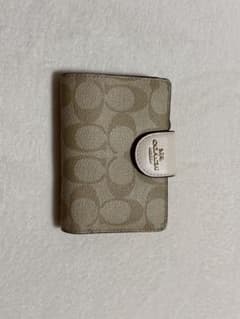 COACH 二つ折り財布 正規品のサムネイル
