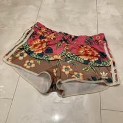 アディダス　ショートパンツ　ランニングパンツのサムネイル