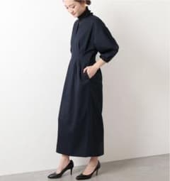 ウエストシェイプ　パフスリーブワンピースのサムネイル