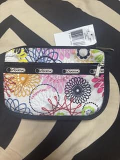 LeSportsac カラフル花柄ポーチのサムネイル