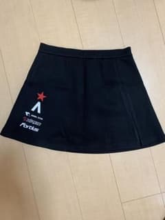 ボウリングスター 黒スカートのサムネイル