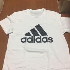 adidas Tシャツのサムネイル