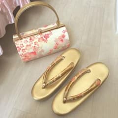 成人式　バッグ.草履セットのサムネイル