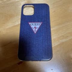 GUESSのiPhone12mini用ケースのサムネイル