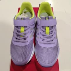 【新品】２２センチ　New Balance パープルキッズシューズのサムネイル