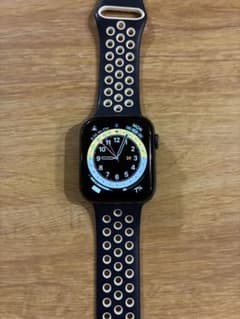Apple Watch4 44mm NIKE セルラーのサムネイル