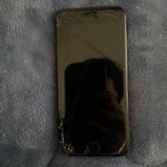 iPhone7 128GBのサムネイル