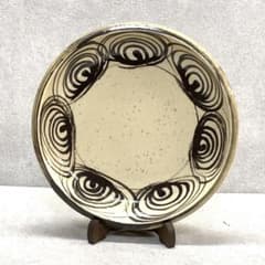 大皿 直径約26.0 cm 馬の目 瀬戸焼 インテリア 渦 食器 皿 民藝 大皿 直径約26.0 cm 馬の目 瀬戸焼 インテリア 渦 食器 皿 民藝 - メルカリ