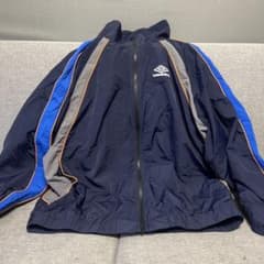 UMBRO 梅田サイファーネイビーウィンドブレーカーのサムネイル
