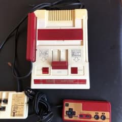 任天堂ファミリーコンピュータのサムネイル