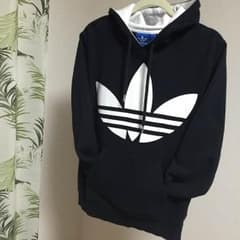 adidasパーカー(海外モデル)のサムネイル