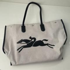 【週末限定値下げ】ロンシャン　白トートバッグ　定価4.9万のサムネイル