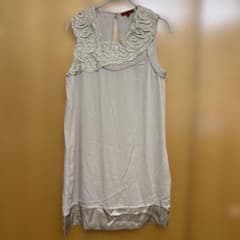 VIVIENNE TAM 刺繍ノースリーブシャツ サイズ2のサムネイル