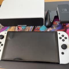Nintendo Switch (有機ELモデル) ホワイト 本体のサムネイル