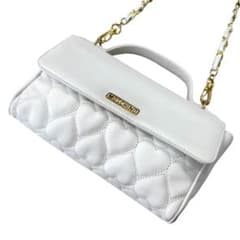 MOSCHINOモスキーノキルティングレザーホワイトゴールドチェーンバッグ