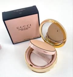 【新品】GUCCI グッチ フェイスパウダー　03のサムネイル
