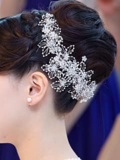 ウェディング ヘッドドレスのサムネイル