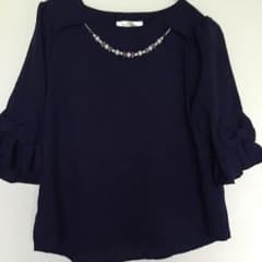 おしゃれなトップスのサムネイル