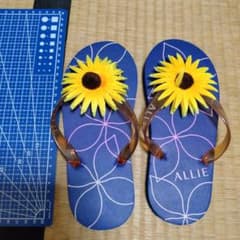 ALLIE ひまわりデザイン ビーチサンダルのサムネイル
