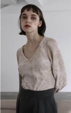 katrin tokyo ボリュームスリーブベロアトップスのサムネイル