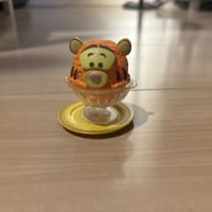 ディズニー Yummy! Sweets mascot カプセルトイ　ティガーのサムネイル