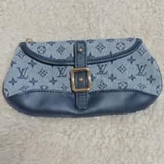 LOUIS VUITTON ルイヴィトン ポーチのサムネイル