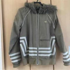 アディダス フード付きブルゾンのサムネイル