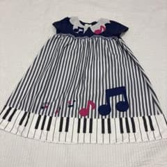 ピアノ柄 音符刺繍 半袖ワンピース
