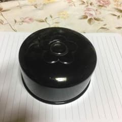 マリークワントのパウダーケースです。メルカリで購入しました。宜しくお願いしますのサムネイル