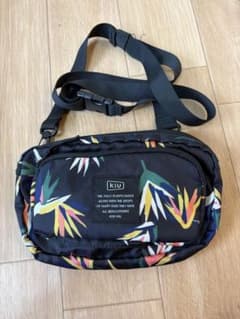 KIU ボディバッグのサムネイル