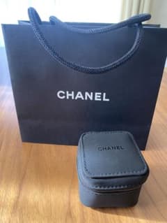 CHANEL シャネル　時計ケースのサムネイル