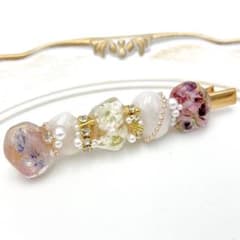 ドライフラワーのレジンバレッタ　ハンドメイド　アクセサリー　ピンクのサムネイル
