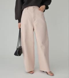 【hnmyg様専用】バビロン バレルレッグデニムパンツ ベビーピンク 36のサムネイル