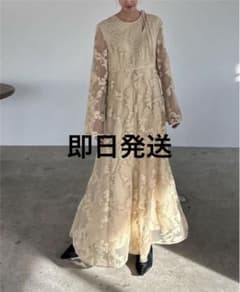 CLANE BULGED FLOWER JACQUARD ONE PIECEのサムネイル