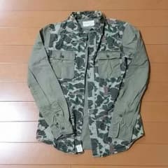 送料込み デニム&サプライ ミリタリー シャツ POLO 長袖 迷彩 H&Mのサムネイル