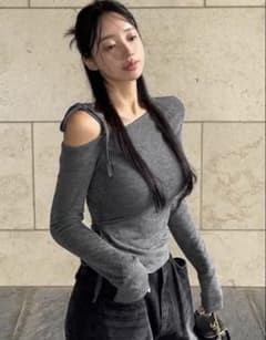 DAZY 女性用カジュアル 無地 非対称ネック 非対称肩 オフショルダーのサムネイル