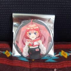 TSUTAYA 5등분의 신부 홀로그램캔 배지 5월