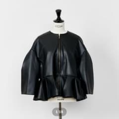 Heve【新品】Petal Form Blouson　ペプラムレザーblack Heve【新品】Petal Form Blouson ペプラムレザーblack - メルカリ