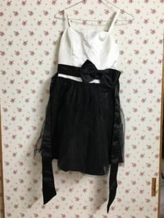 ふんわりスカートドレスのサムネイル