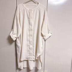 ヨーコモリモト　パール飾りチュニックシャツのサムネイル