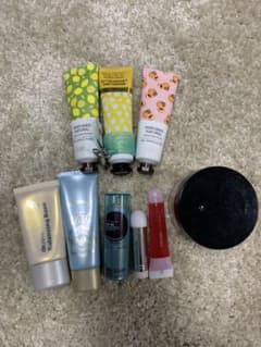 化粧品　まとめ売りのサムネイル